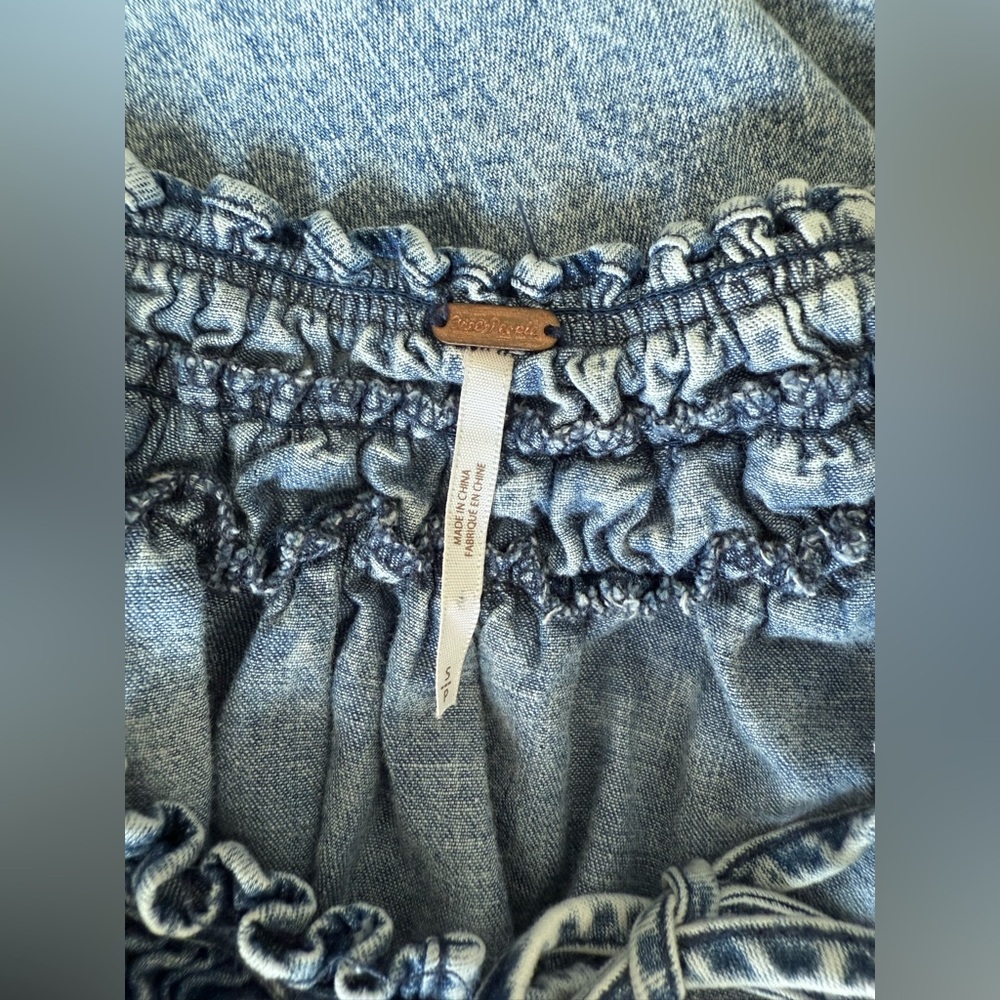 Free People Indigo Wash Ruffle Denim Bell Sleeve Top, Size Small - Picture 4 of 4